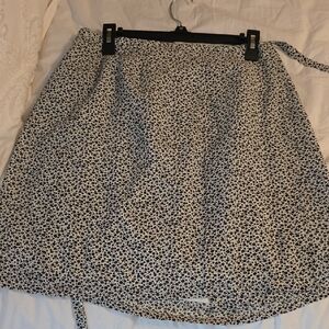 Liz Claiborne Black and White Floral A-Line Skirt